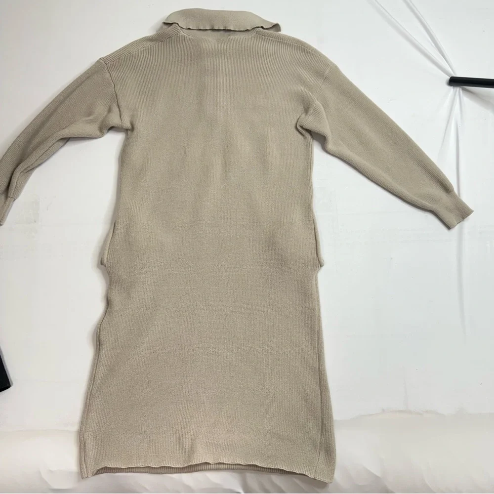 Fitted Long Sleeve Knit Dress in Beige Button neck and collar with pockets SMALL - Picture 10 of 11
